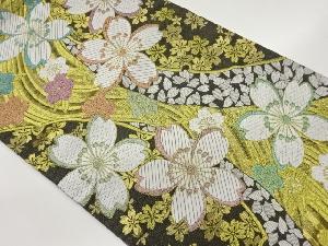 曲線に桜散らし模様織出し袋帯